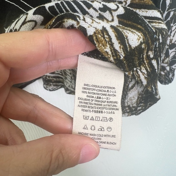 Free People - Birds Of A Feather Black Floral Button Down Boho Blouse Size XS - Picture 10 of 12